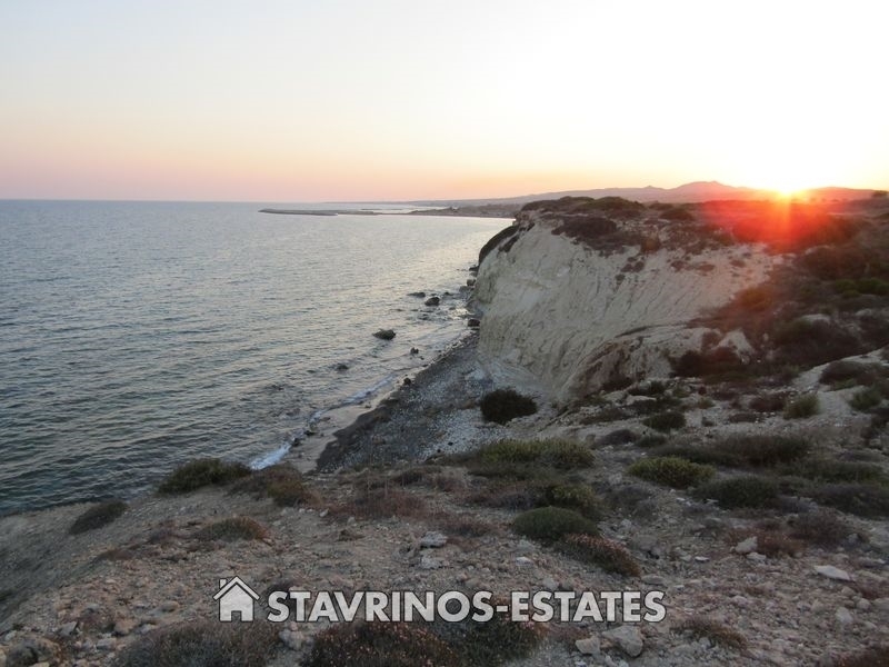 (For Sale) Land Residential || Larnaca/Mazotos - 13.379 Sq.m, 2.675.800€ 